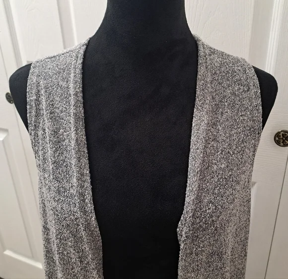 Marled Grey Knit Open Vest  Size M - Picture 2 of 11